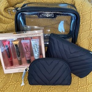 New!!!! Victoria’s Secret make-up case/lip gloss combo